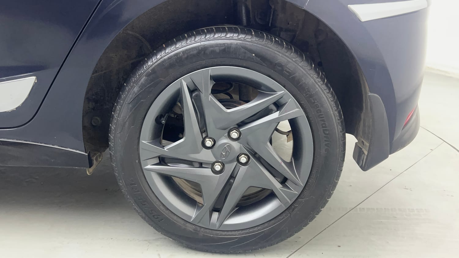 Used 2021 Hyundai i20 Sportz 1.2 MT Petrol Manual tyres LEFT REAR TYRE RIM VIEW