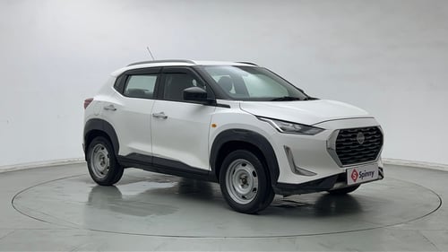 Used 2023 Nissan Magnite XE Petrol Manual exterior RIGHT FRONT CORNER VIEW