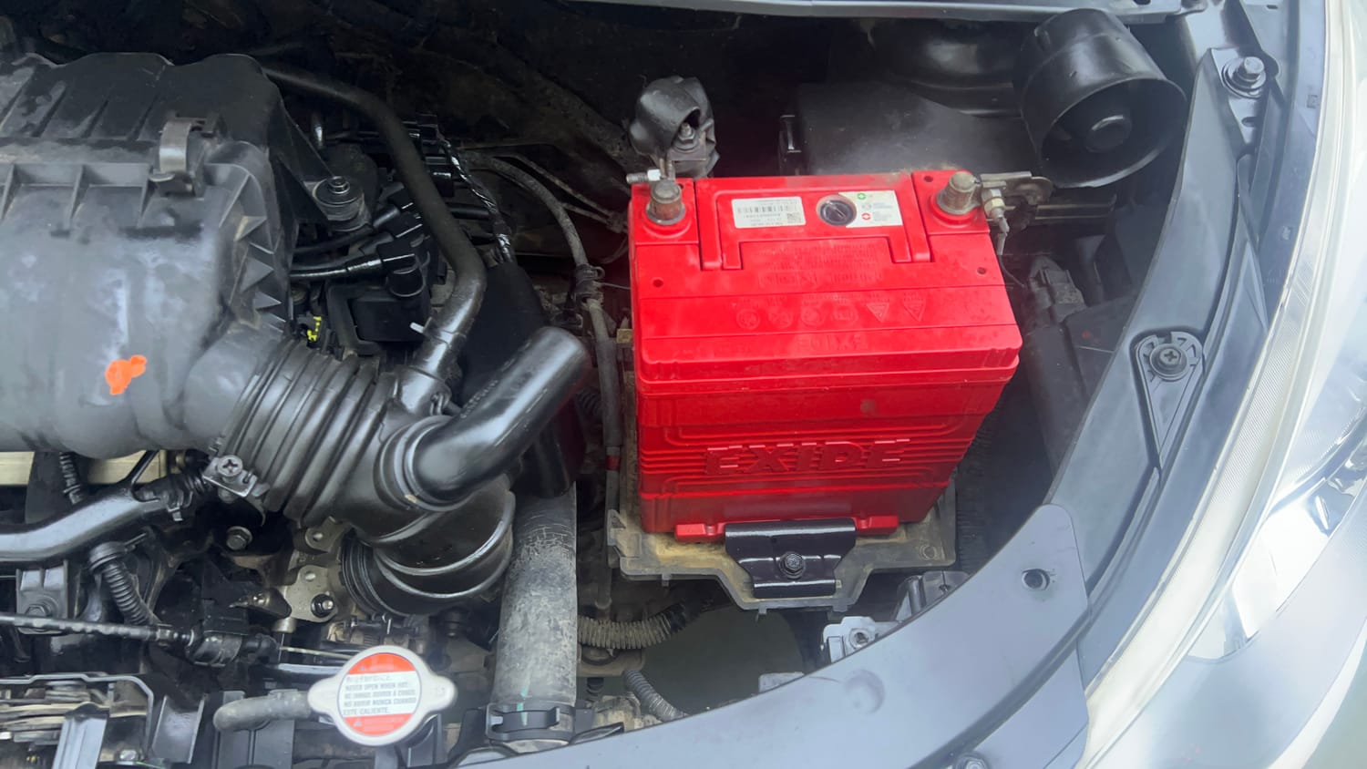 Used 2013 Hyundai i10 Sportz 1.2 Kappa2 Petrol Manual engine ENGINE LEFT SIDE VIEW