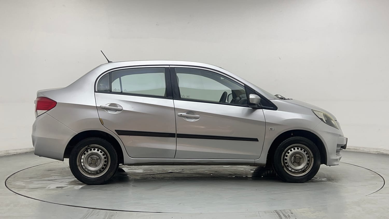 Used 2013 Honda Amaze 1.2 EX i-VTEC Petrol Manual exterior RIGHT SIDE VIEW