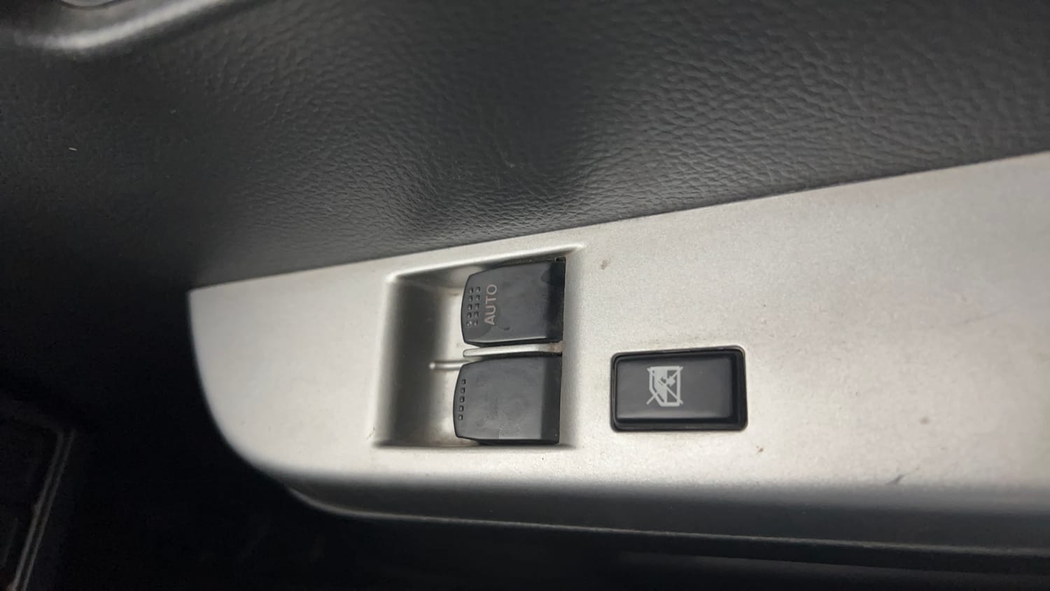 Used 2012 Maruti Suzuki Wagon R LXi Petrol Manual top_features Power windows