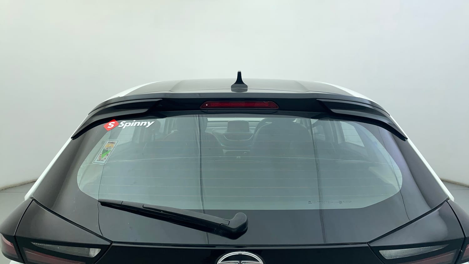 Used 2023 Tata Altroz XZ Plus (S) Diesel Diesel Manual exterior BACK WINDSHIELD VIEW
