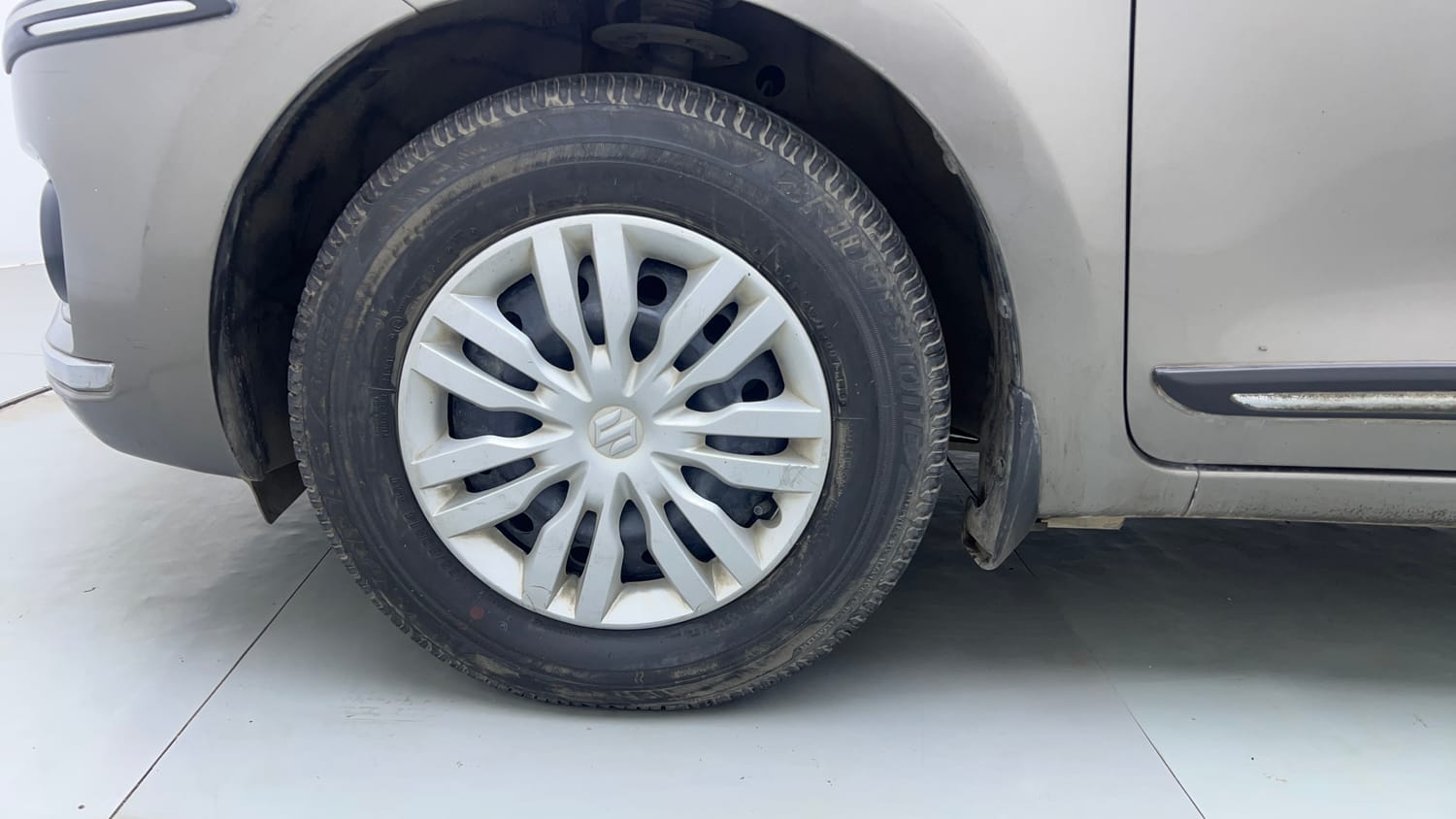 Used 2019 Maruti Suzuki Dzire VXi AMT Petrol Automatic tyres LEFT FRONT TYRE RIM VIEW