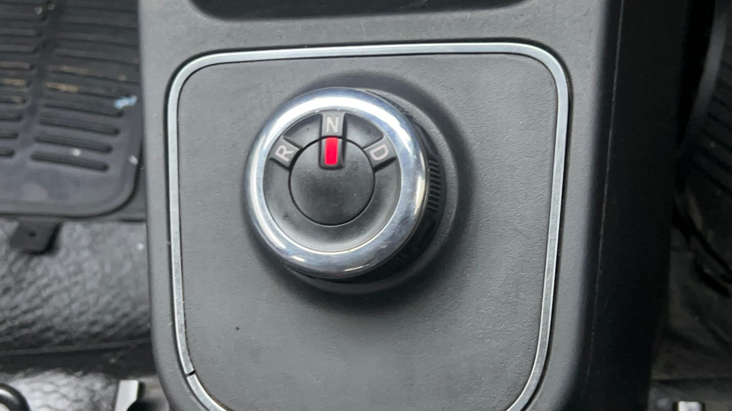 Used 2020 Renault Kwid RXT 1.0 AMT Opt Petrol Automatic interior GEAR  KNOB VIEW