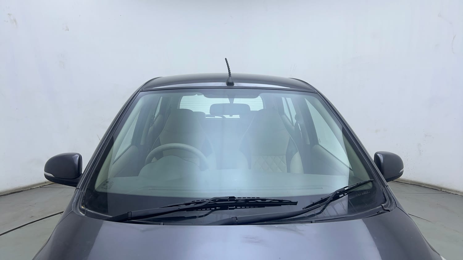 Used 2013 Hyundai i10 Sportz 1.2 Kappa2 Petrol Manual exterior FRONT WINDSHIELD VIEW