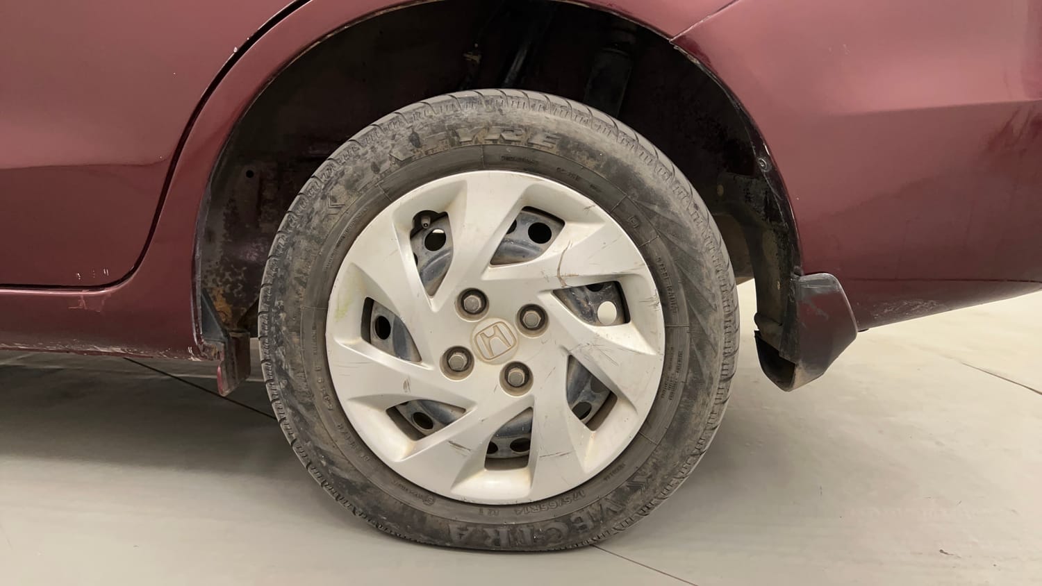Used 2019 Honda Amaze 1.5 SX i-DTEC Diesel Manual tyres LEFT REAR TYRE RIM VIEW