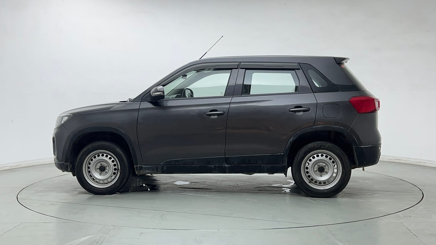 Used 2021 maruti-suzuki Vitara Brezza LXi Petrol Manual exterior LEFT SIDE VIEW