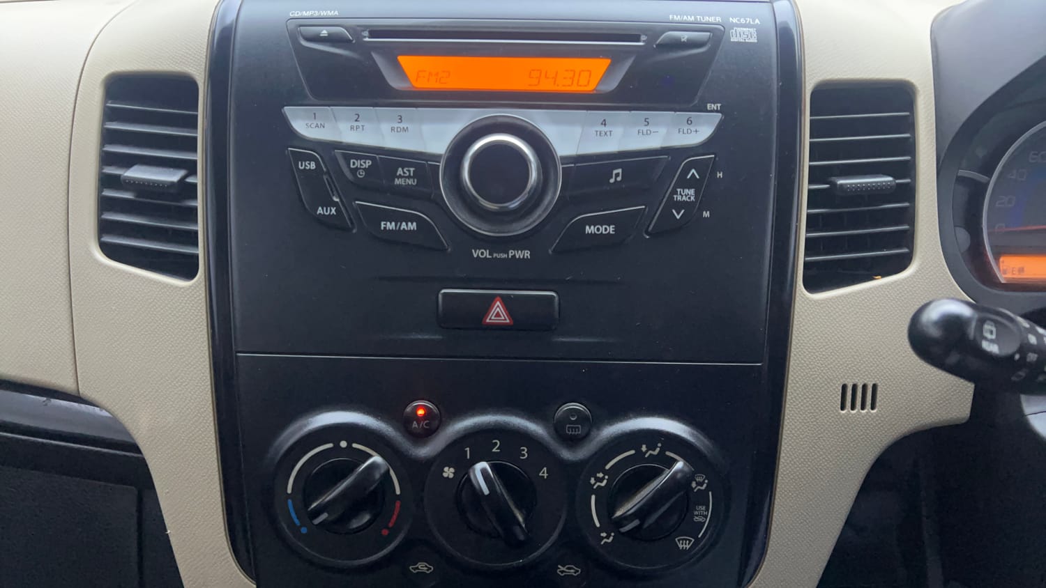 Used 2017 Maruti Suzuki Wagon R 1.0 VXI AMT Petrol Automatic interior MUSIC SYSTEM & AC CONTROL VIEW