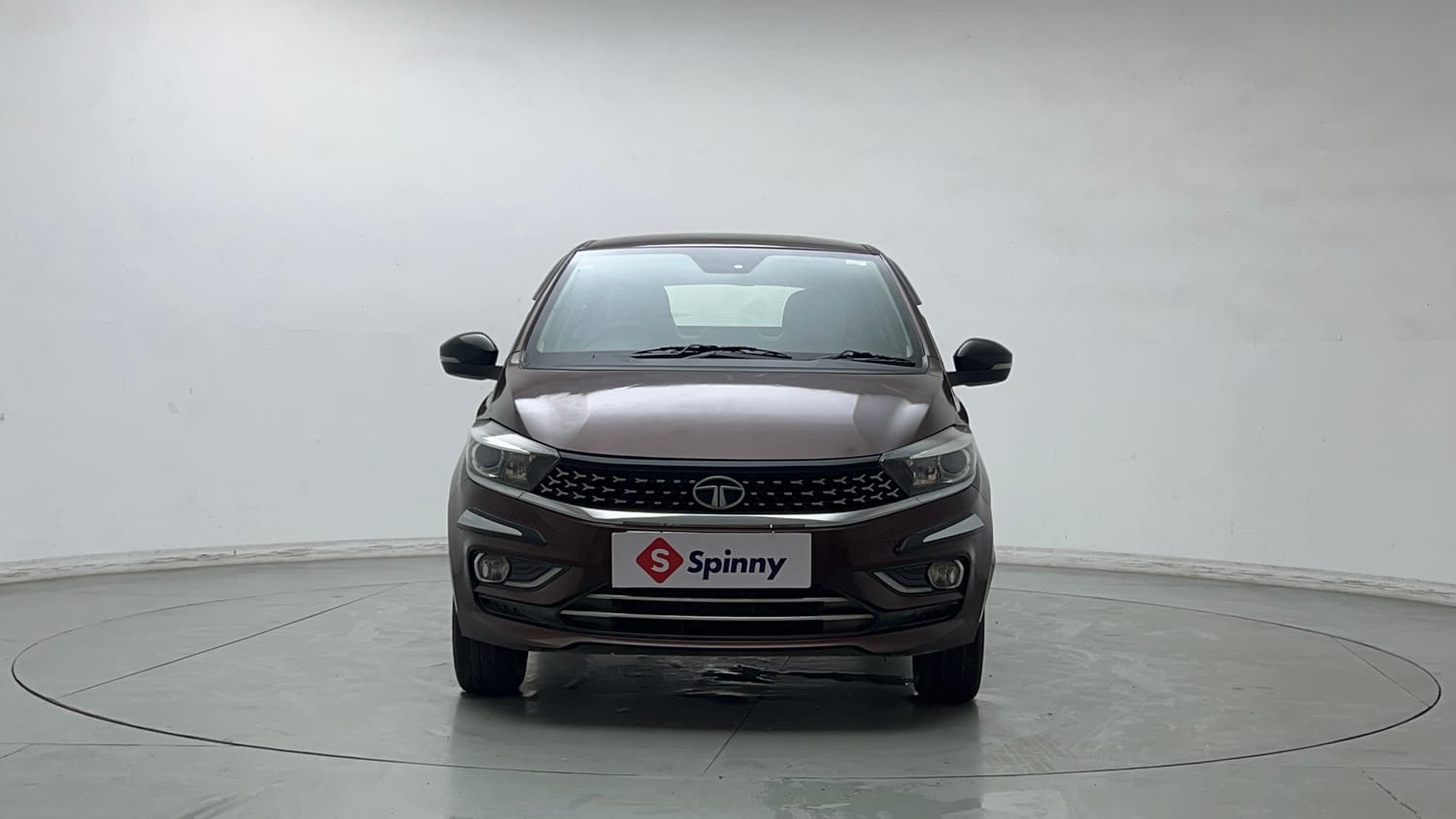 Used 2023 Tata Tigor XZ Plus CNG Leatherette Pack Cng Manual exterior FRONT VIEW