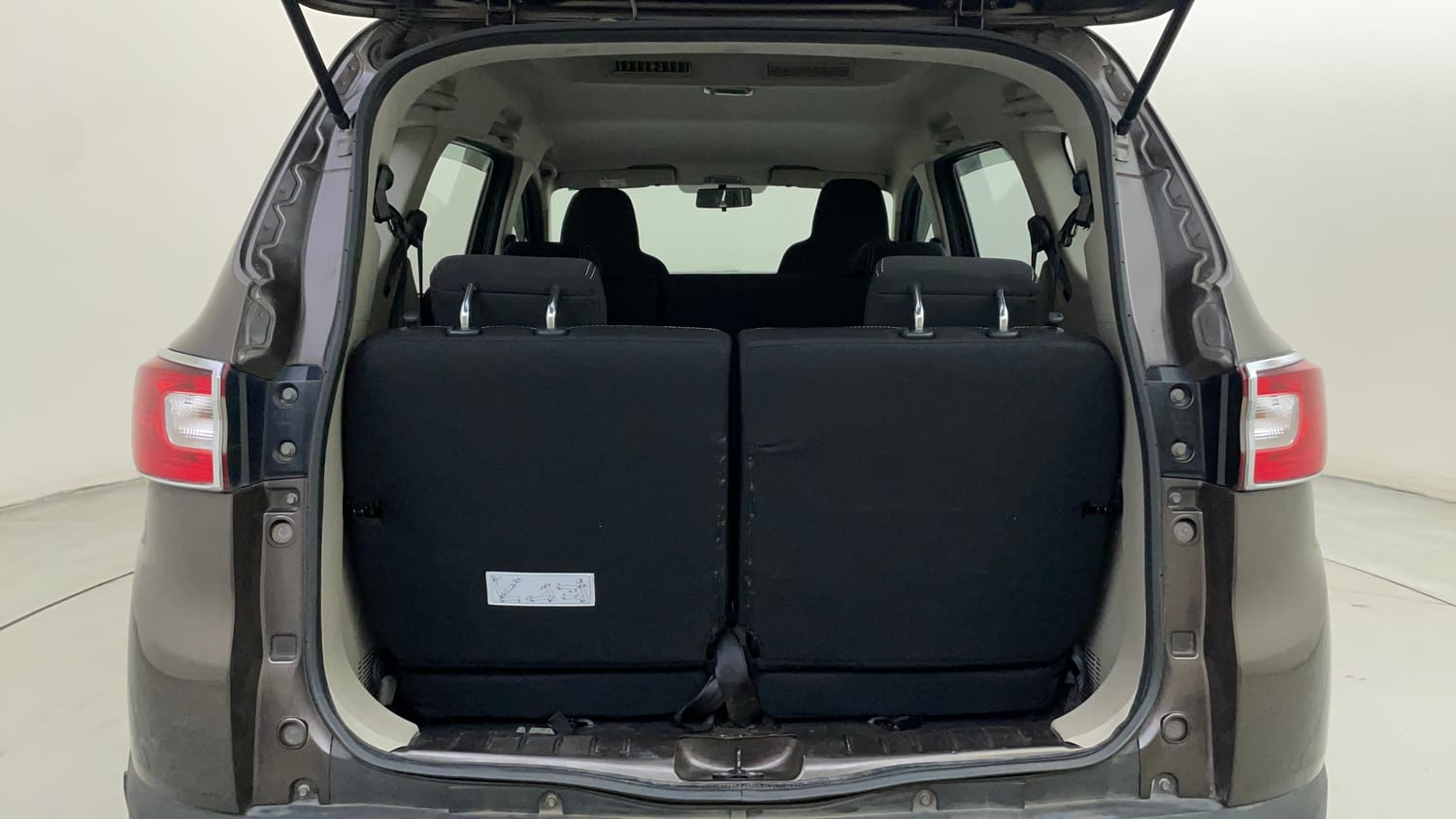 Used 2022 Renault Triber RXZ EASY-R AMT Dual Tone Petrol Automatic interior DICKY INSIDE VIEW