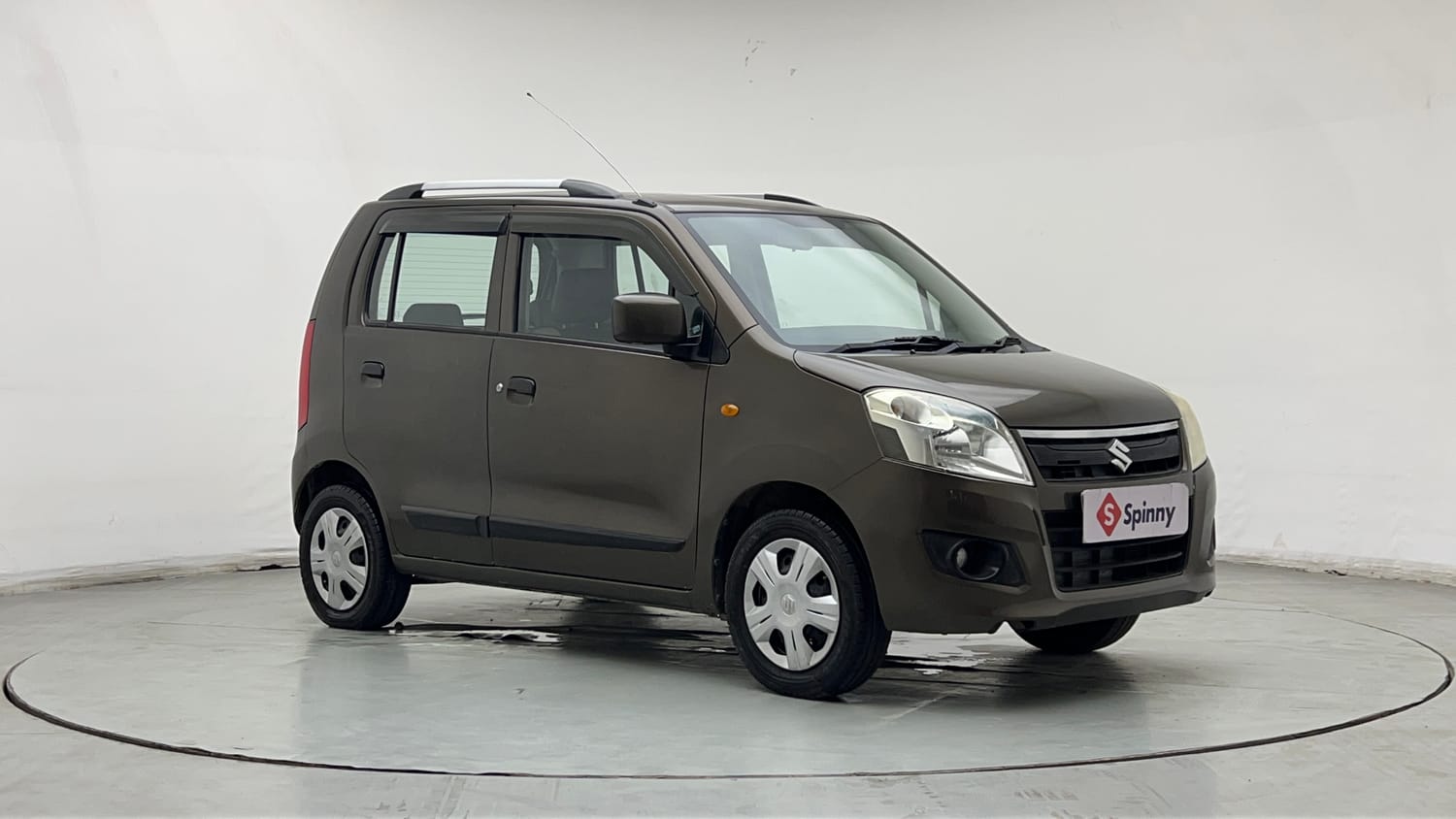 Used 2015 Maruti Suzuki Wagon R VXI Petrol Manual exterior RIGHT FRONT CORNER VIEW