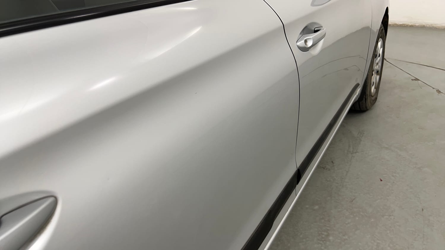 Used 2017 Hyundai Elite i20 Sportz 1.2 Petrol Manual dents MINOR DENT