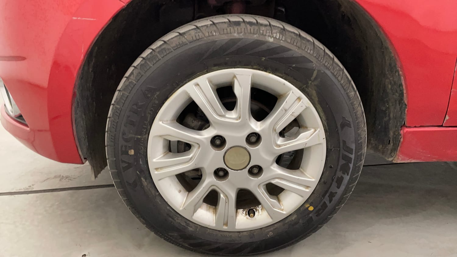 Used 2017 Tata Tiago Revotron XZA Petrol Automatic tyres LEFT FRONT TYRE RIM VIEW