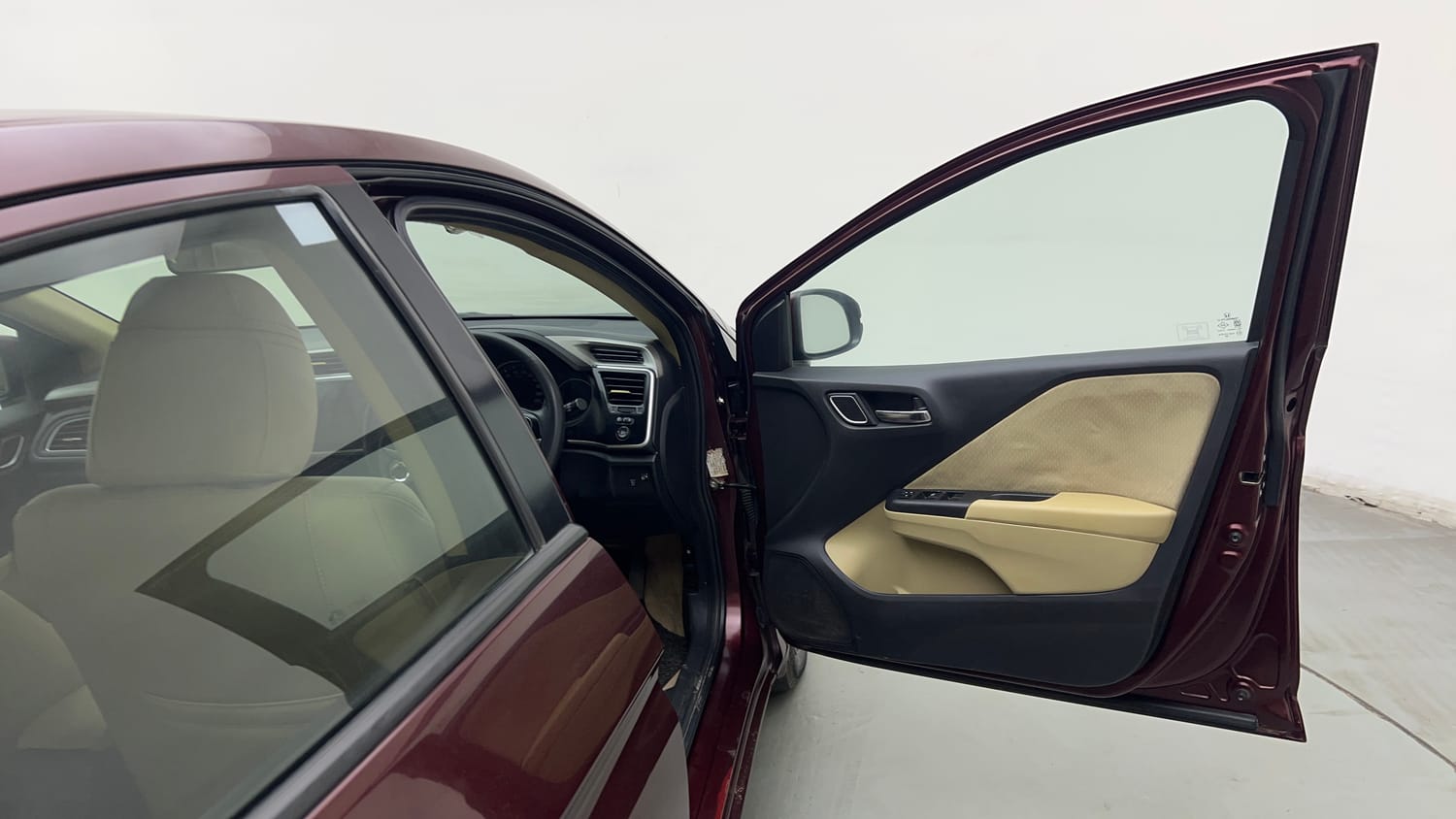 Used 2017 Honda City V Petrol Petrol Manual interior RIGHT FRONT DOOR OPEN VIEW