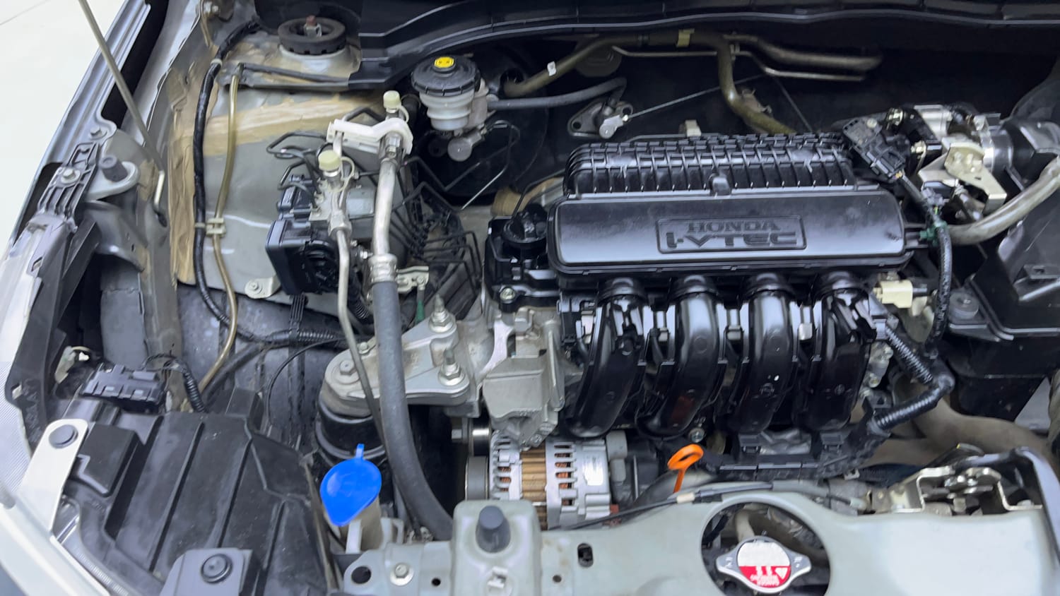 Used 2023 Honda Amaze VX 1.2 Petrol MT Petrol Manual engine ENGINE RIGHT SIDE VIEW