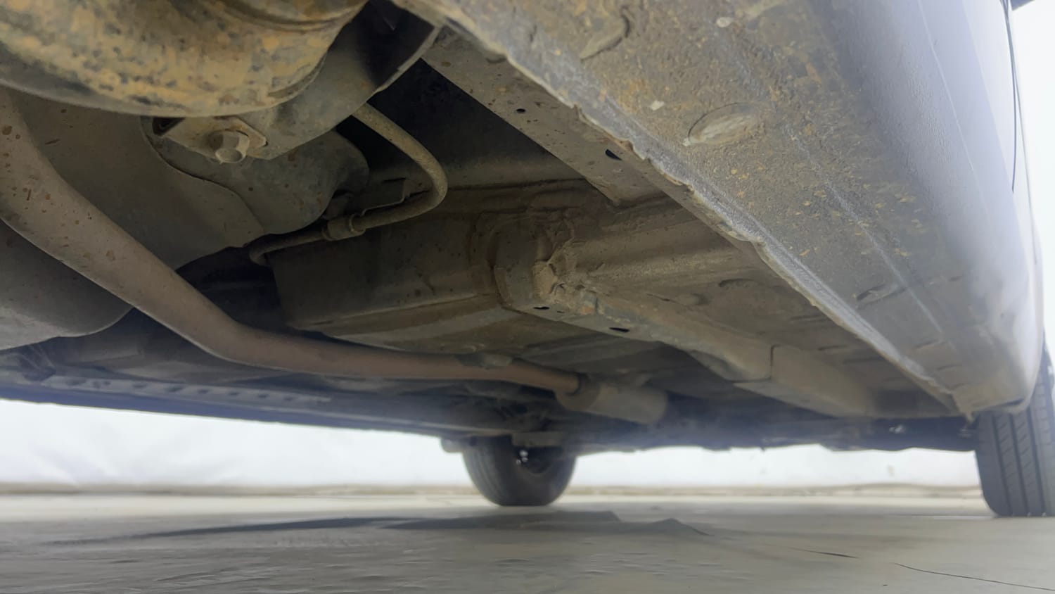 Used 2013 Hyundai i10 Sportz 1.2 Kappa2 Petrol Manual extra REAR RIGHT UNDERBODY VIEW