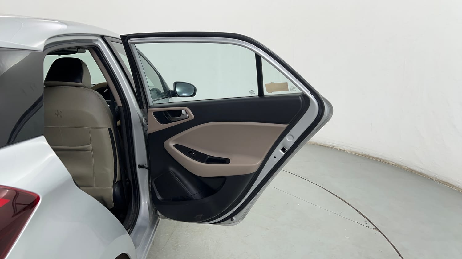Used 2017 Hyundai Elite i20 Sportz 1.2 Petrol Manual interior RIGHT REAR DOOR OPEN VIEW