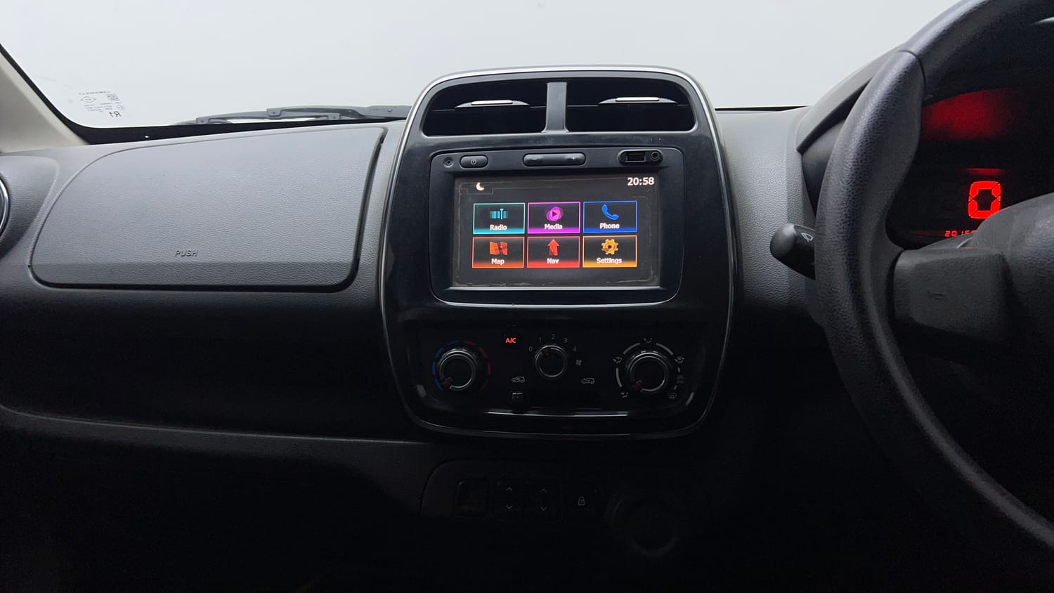 Used 2017 Renault Kwid 1.0 RXT Petrol Manual interior MUSIC SYSTEM & AC CONTROL VIEW