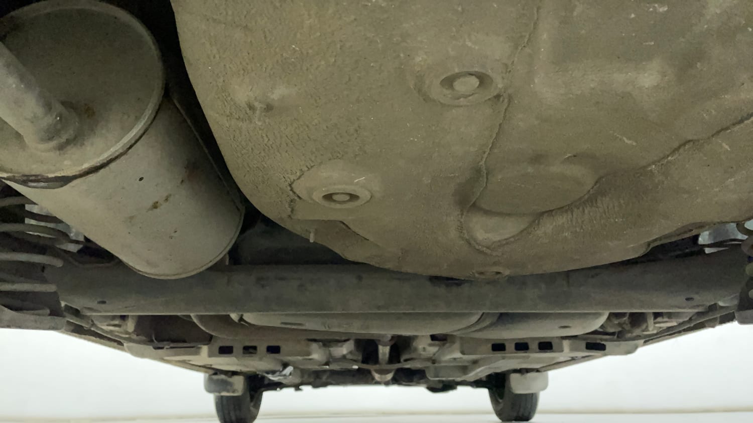 Used 2017 Volkswagen Ameo Trendline 1.2L (P) Petrol Manual extra REAR UNDERBODY VIEW (TAKEN FROM REAR)