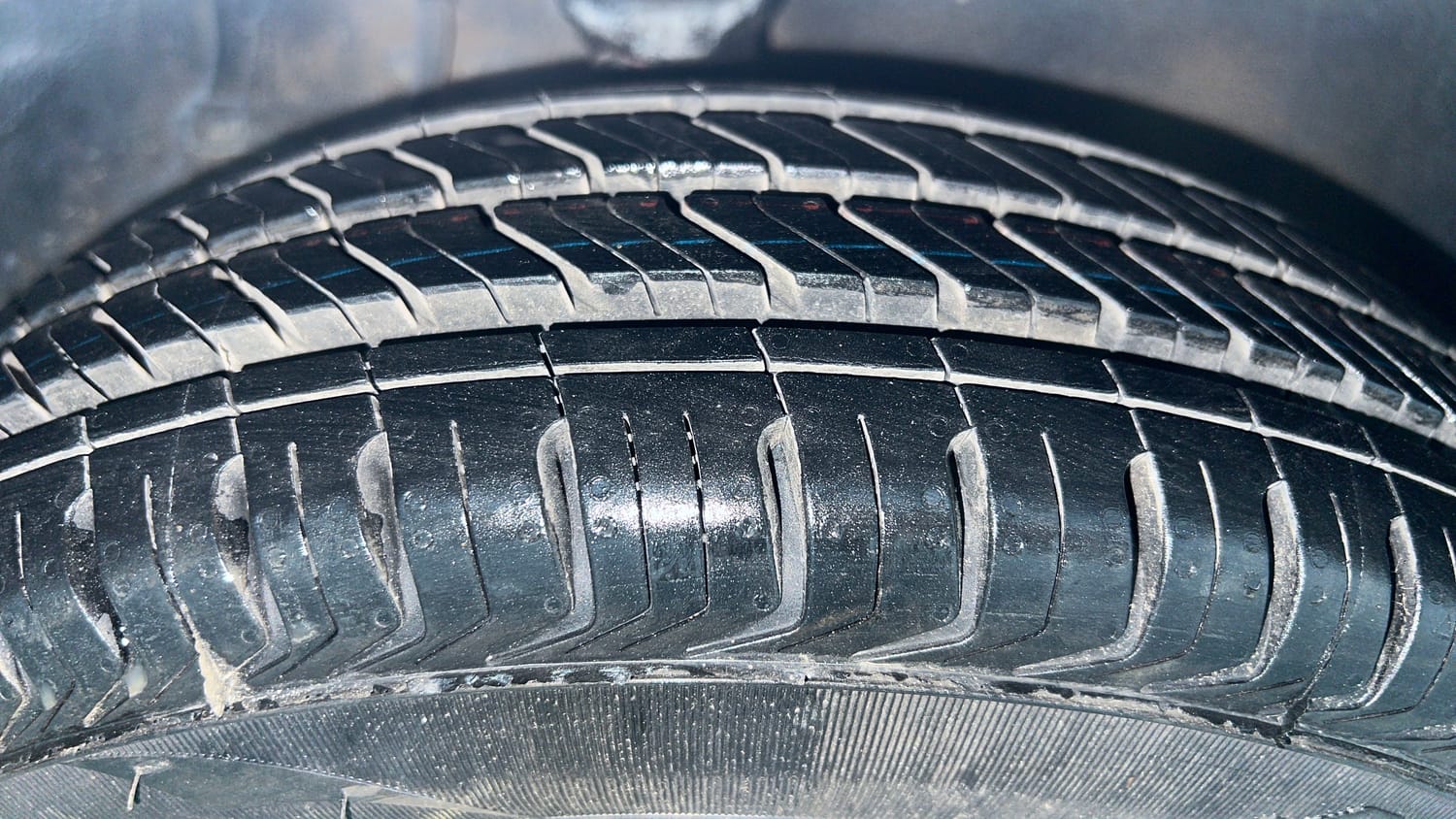 Used 2015 Maruti Suzuki Alto 800 Lxi Petrol Manual tyres RIGHT FRONT TYRE TREAD VIEW