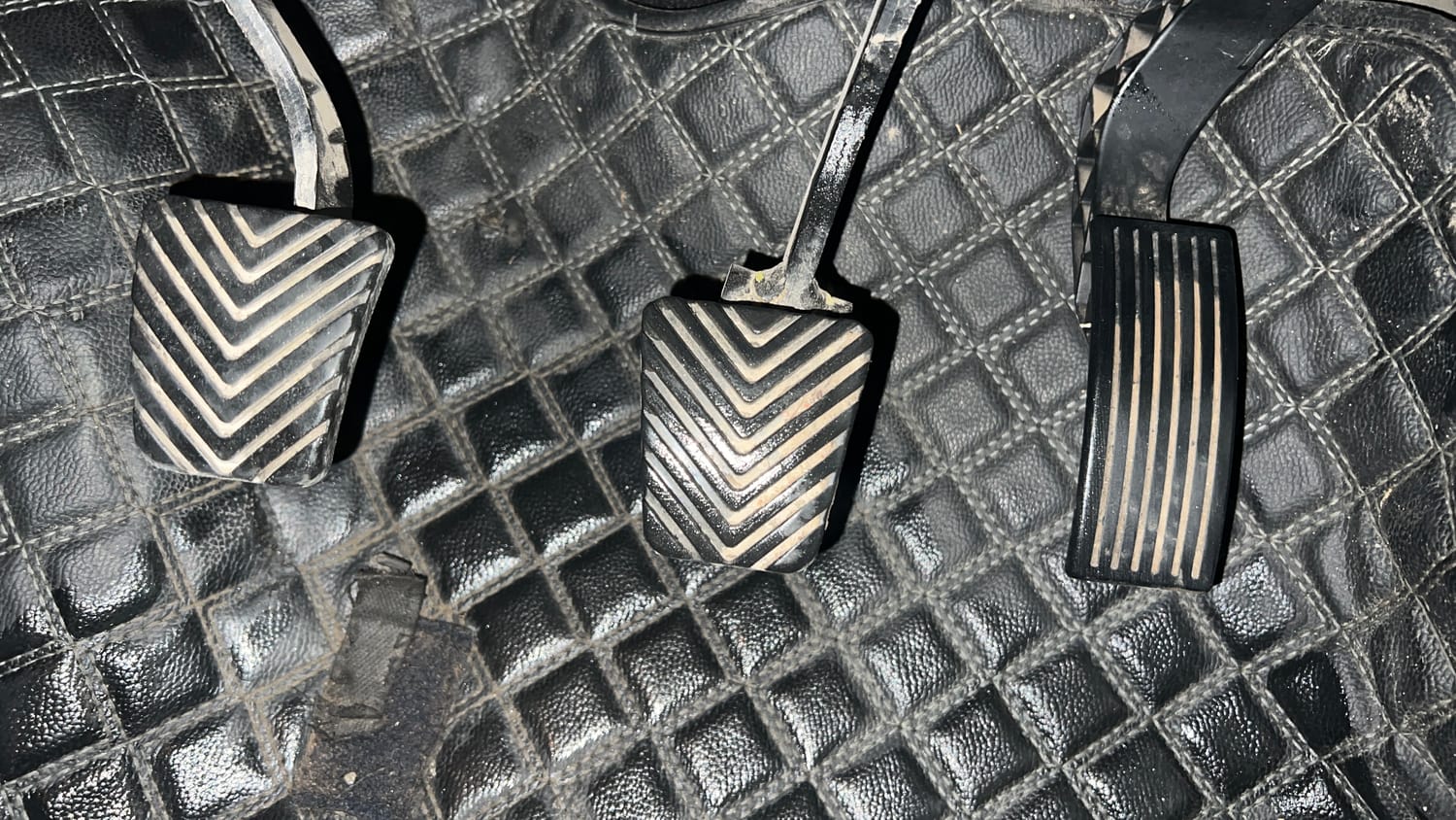 Used 2022 Kia Sonet HTX 1.5 Diesel Manual interior PEDALS VIEW
