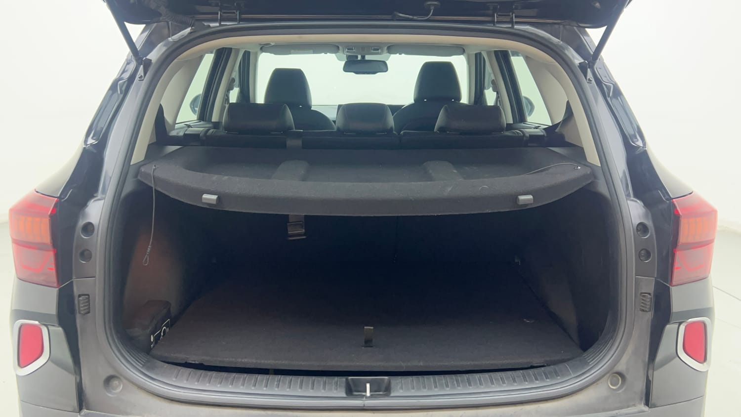 Used 2023 Kia Seltos GTX Plus 1.4 Petrol Manual interior DICKY INSIDE VIEW