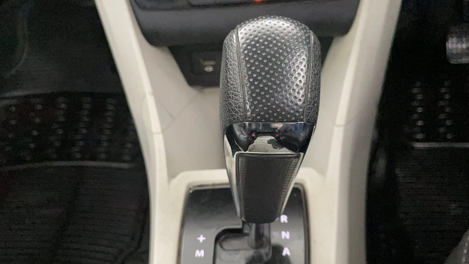 Used 2022 null Petrol Automatic interior GEAR  KNOB VIEW