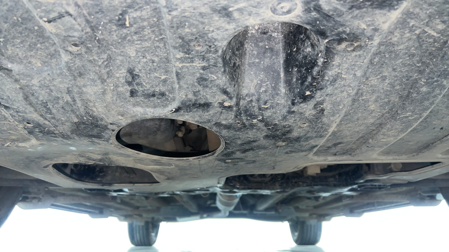 Used 2023 Kia Seltos GTX Plus 1.4 Petrol Manual extra FRONT LEFT UNDERBODY VIEW