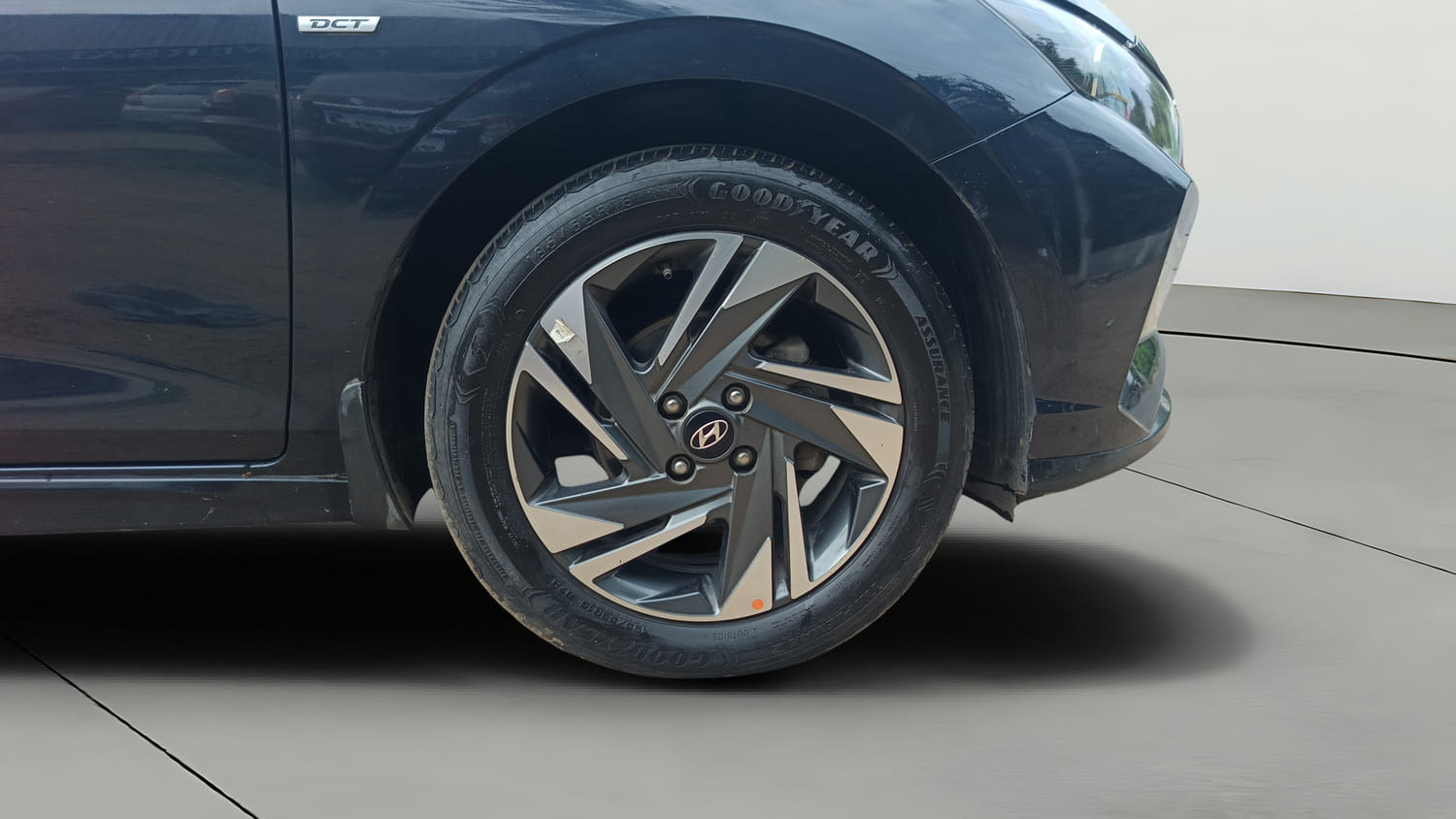 Used 2021 Hyundai New i20 Asta (O) 1.0 Turbo DCT Petrol Automatic tyres RIGHT FRONT TYRE RIM VIEW
