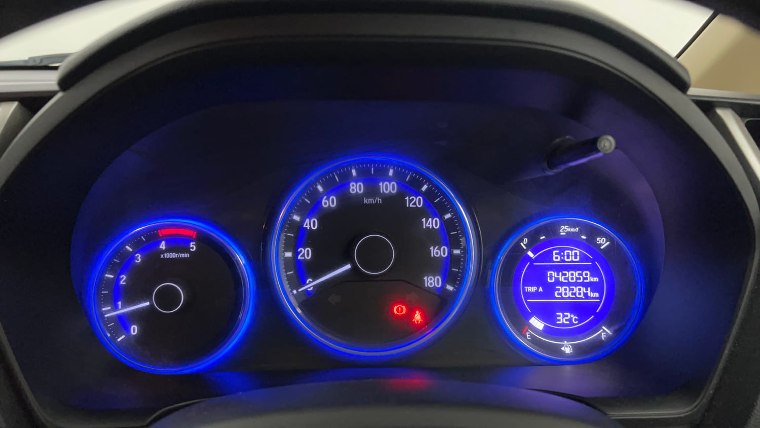 Used 2019 Honda Amaze 1.5 SX i-DTEC Diesel Manual interior CLUSTERMETER VIEW