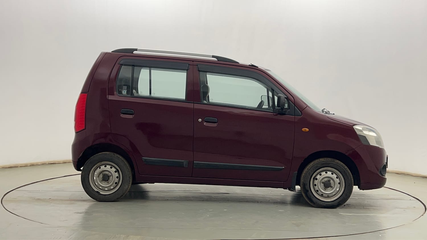 Used 2012 Maruti Suzuki Wagon R LXi Petrol Manual exterior RIGHT SIDE VIEW