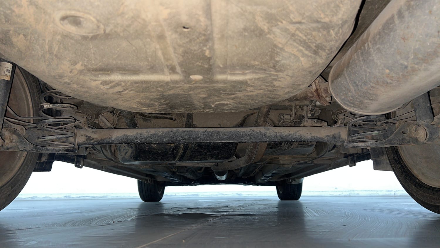 Used 2018 Maruti Suzuki Ciaz Alpha Hybrid 1.5 Petrol Manual extra REAR UNDERBODY VIEW (TAKEN FROM REAR)