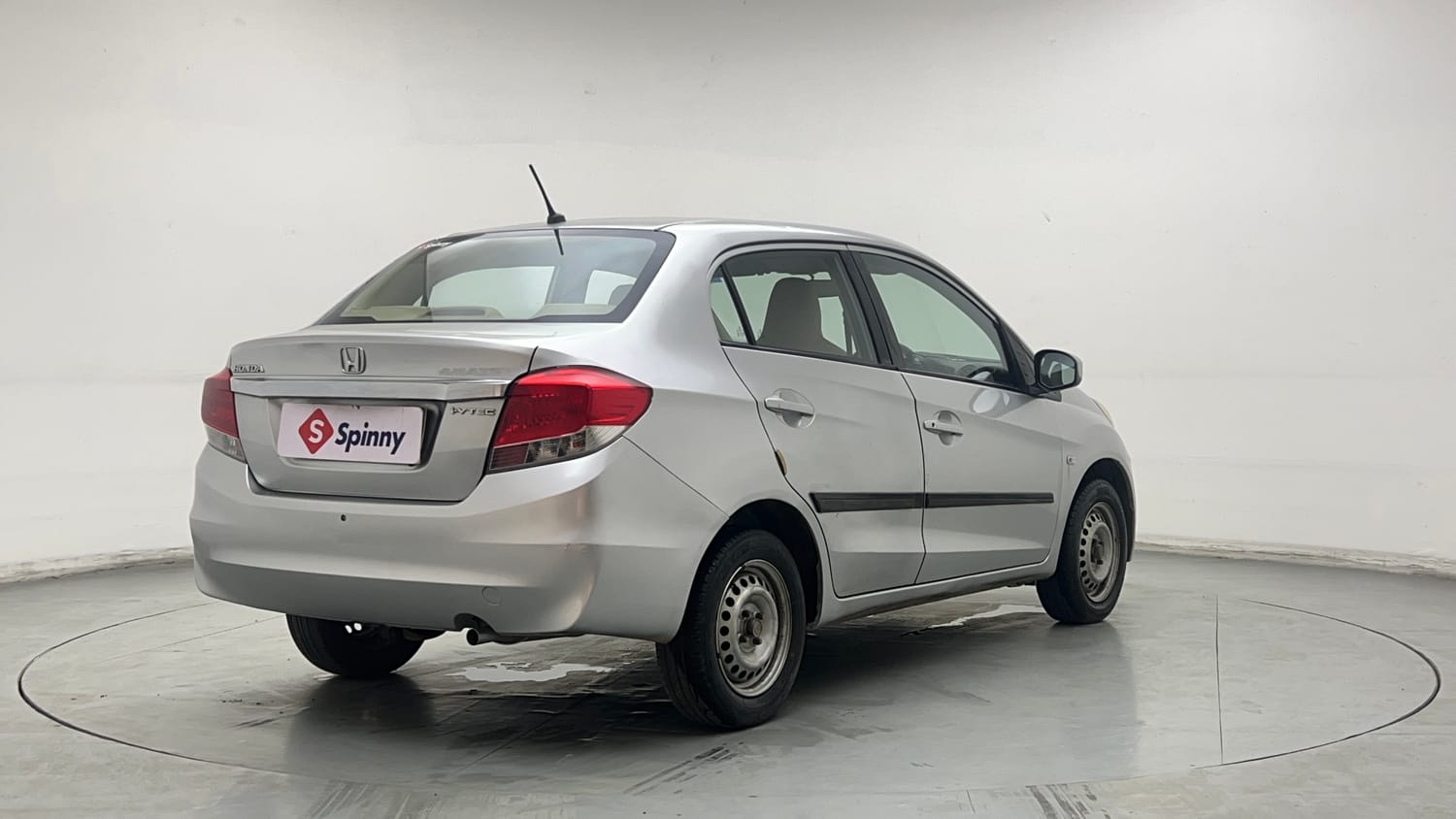 Used 2013 Honda Amaze 1.2 EX i-VTEC Petrol Manual exterior RIGHT REAR CORNER VIEW