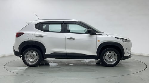 Used 2023 Nissan Magnite XE Petrol Manual exterior RIGHT SIDE VIEW