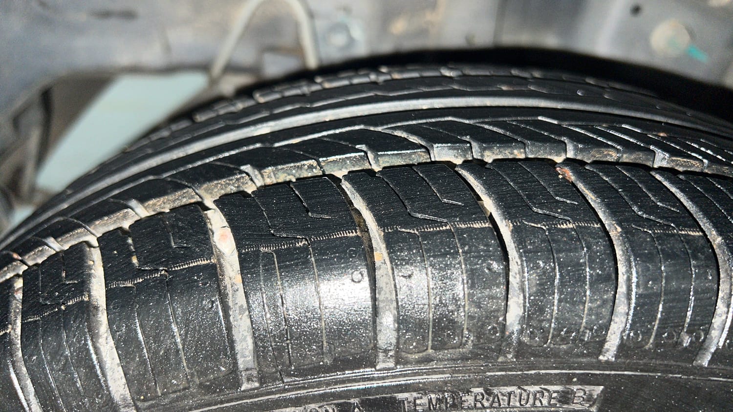 Used 2016 Hyundai Eon Era + Petrol Manual tyres RIGHT REAR TYRE TREAD VIEW