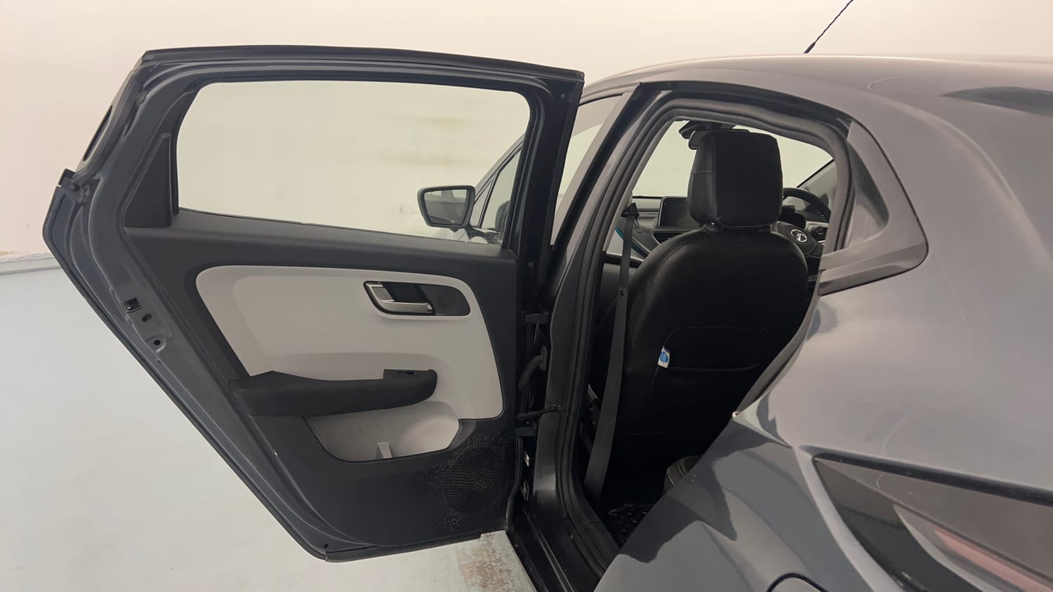 Used 2021 Tata Altroz XZ Petrol Petrol Manual interior LEFT REAR DOOR OPEN VIEW