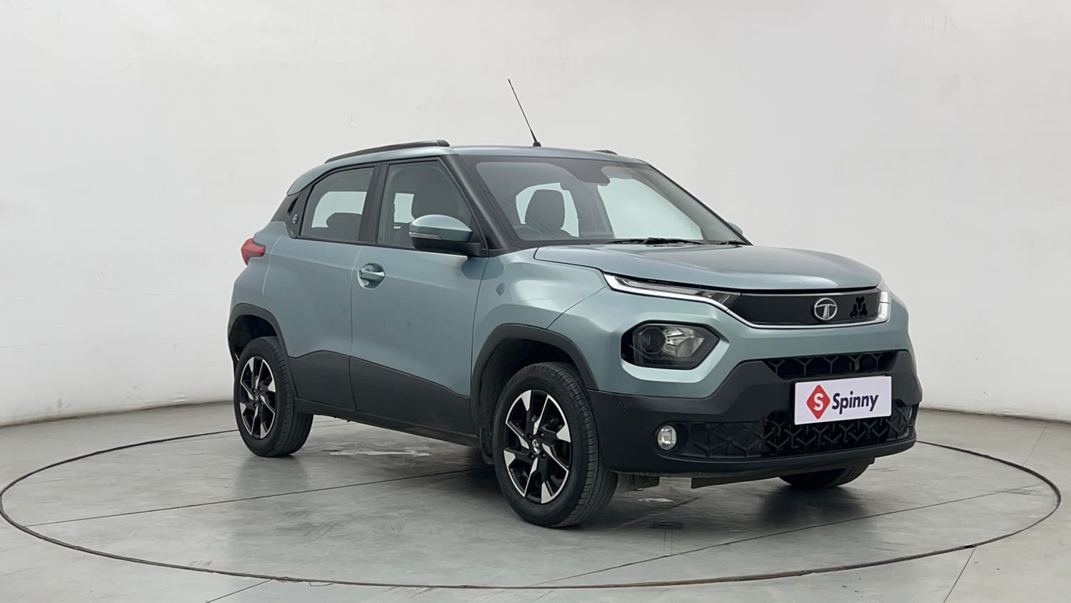 Used 2023 Tata Punch Creative AMT Petrol Automatic exterior RIGHT FRONT CORNER VIEW