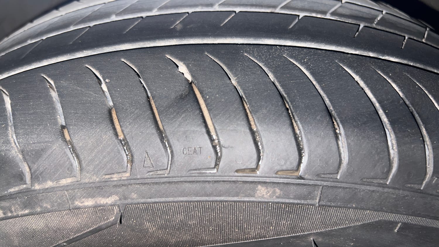 Used 2021 Hyundai Grand i10 Nios Asta 1.2 Kappa VTVT Petrol Manual tyres LEFT FRONT TYRE TREAD VIEW