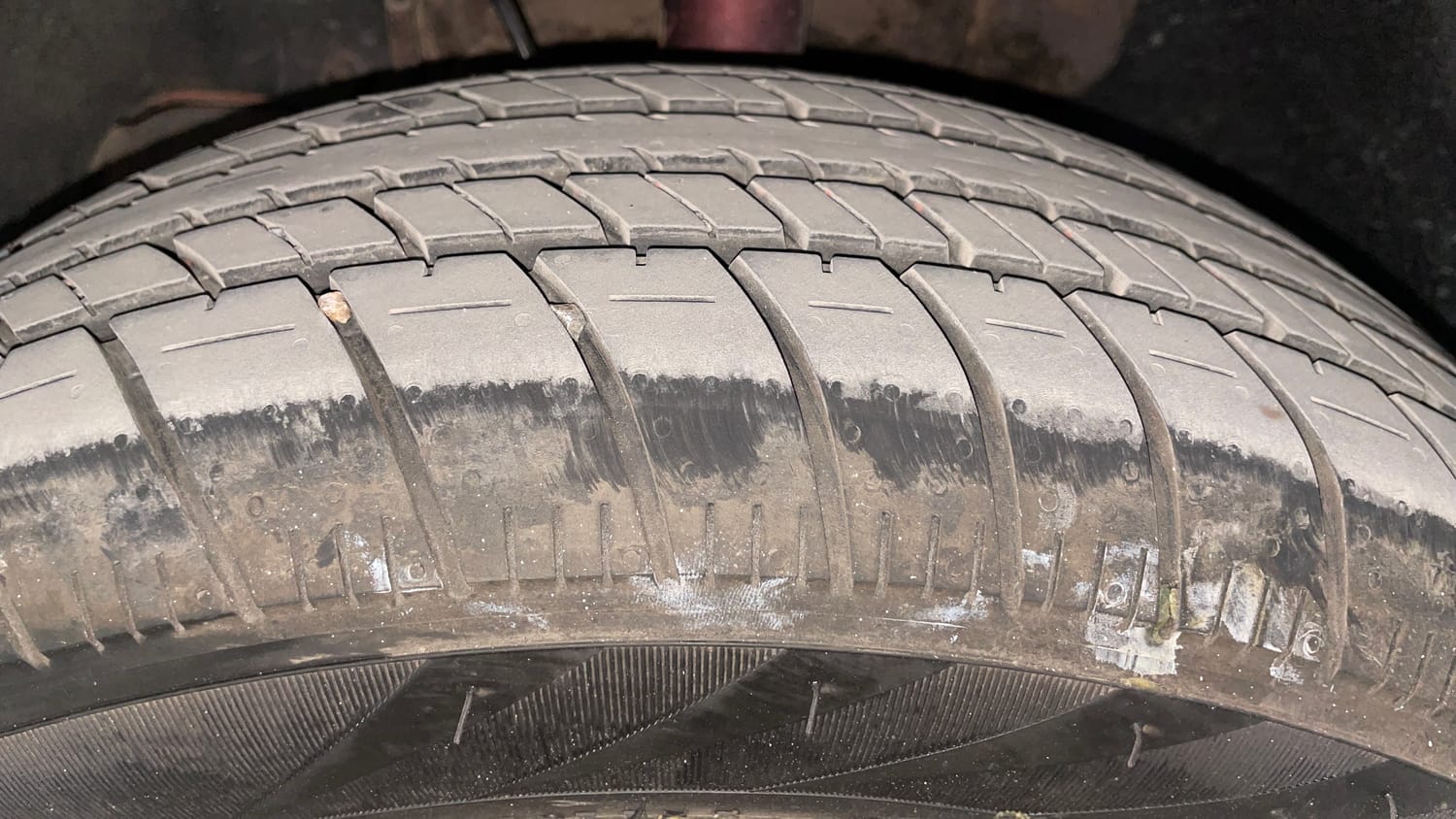 Used 2017 Tata Tiago Revotron XZA Petrol Automatic tyres LEFT FRONT TYRE TREAD VIEW
