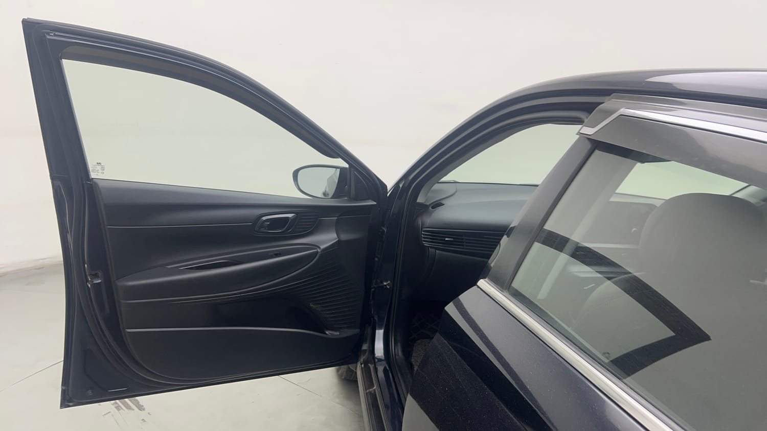 Used 2021 Hyundai i20 Sportz 1.2 MT Petrol Manual interior LEFT FRONT DOOR OPEN VIEW