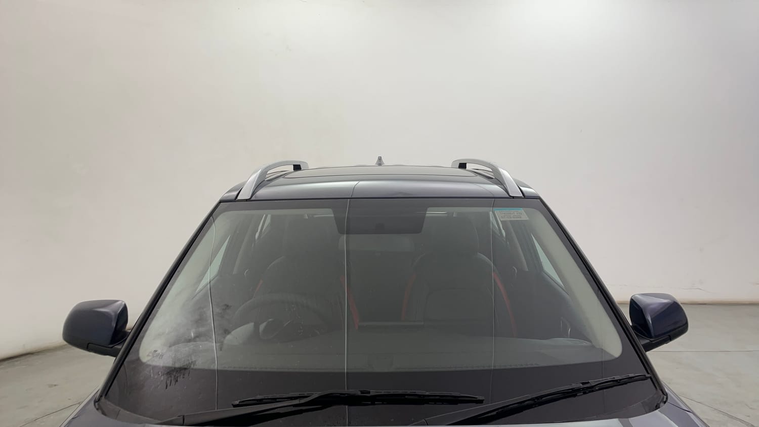 Used 2022 Hyundai Venue SX 1.5 CRDi Diesel Manual exterior FRONT WINDSHIELD VIEW