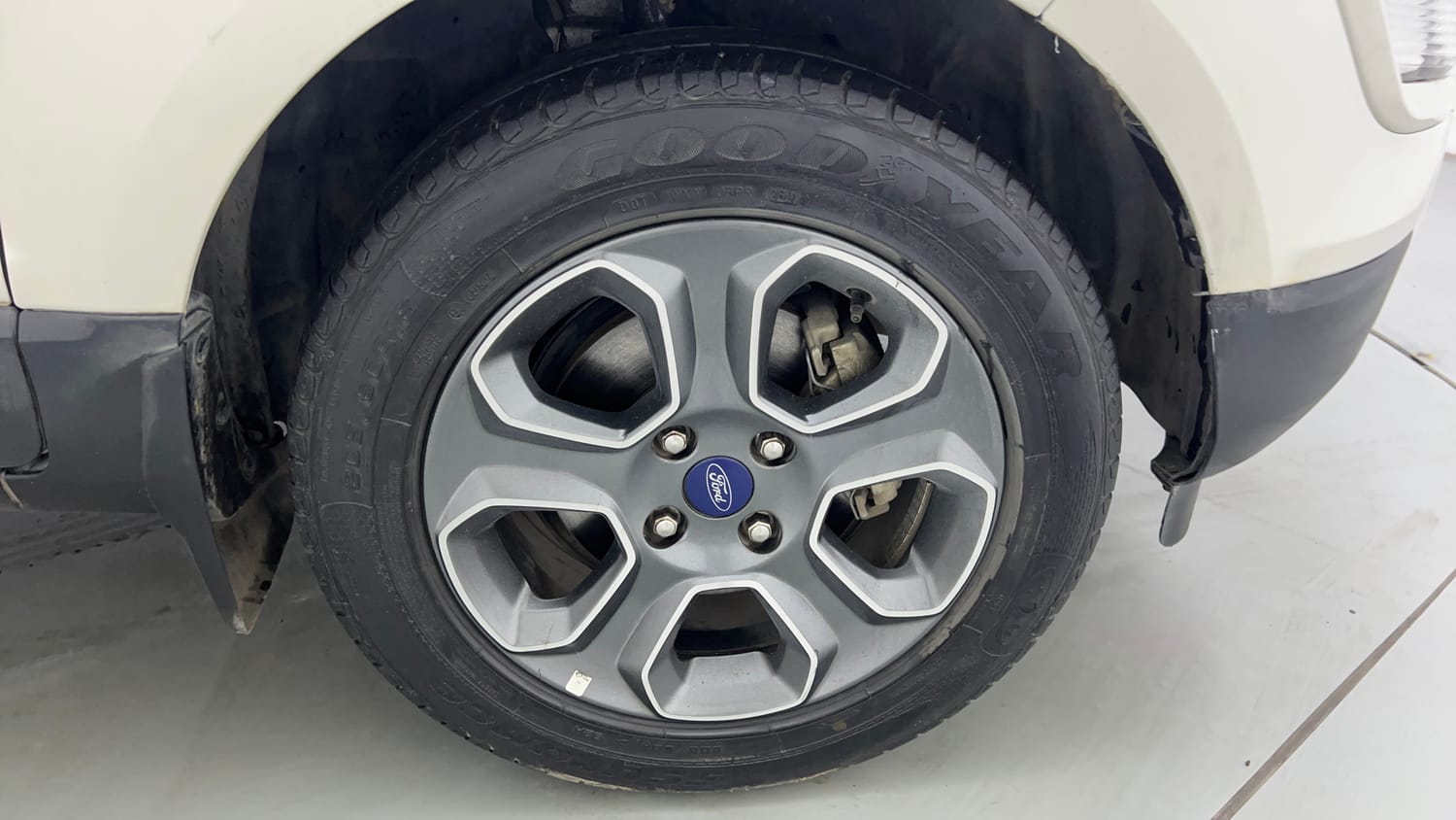 Used 2021 Ford EcoSport Titanium Plus 1.5L Ti-VCT AT Petrol Automatic tyres RIGHT FRONT TYRE RIM VIEW