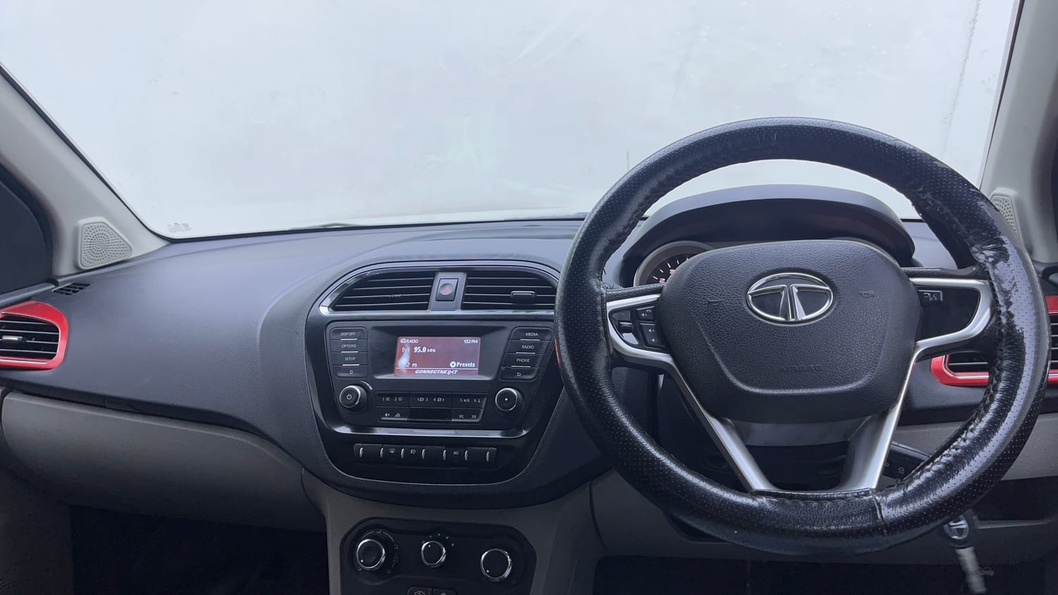 Used 2018 Tata Tiago Revotorq XZ Diesel Manual interior DASHBOARD VIEW