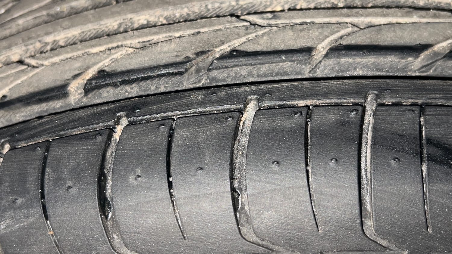 Used 2017 Tata Tiago Revotron XT Petrol Manual tyres RIGHT FRONT TYRE TREAD VIEW