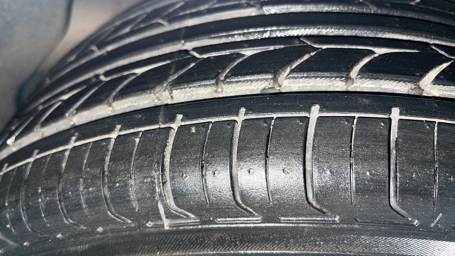 Used 2018 Maruti Suzuki Ciaz Alpha Hybrid 1.5 Petrol Manual tyres RIGHT REAR TYRE TREAD VIEW
