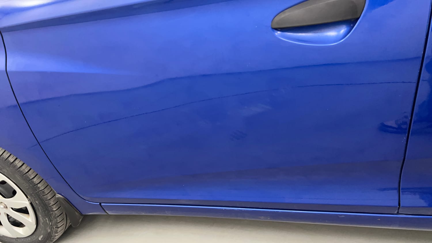 Used 2016 Hyundai Eon Magna Petrol Manual dents MINOR SCRATCH