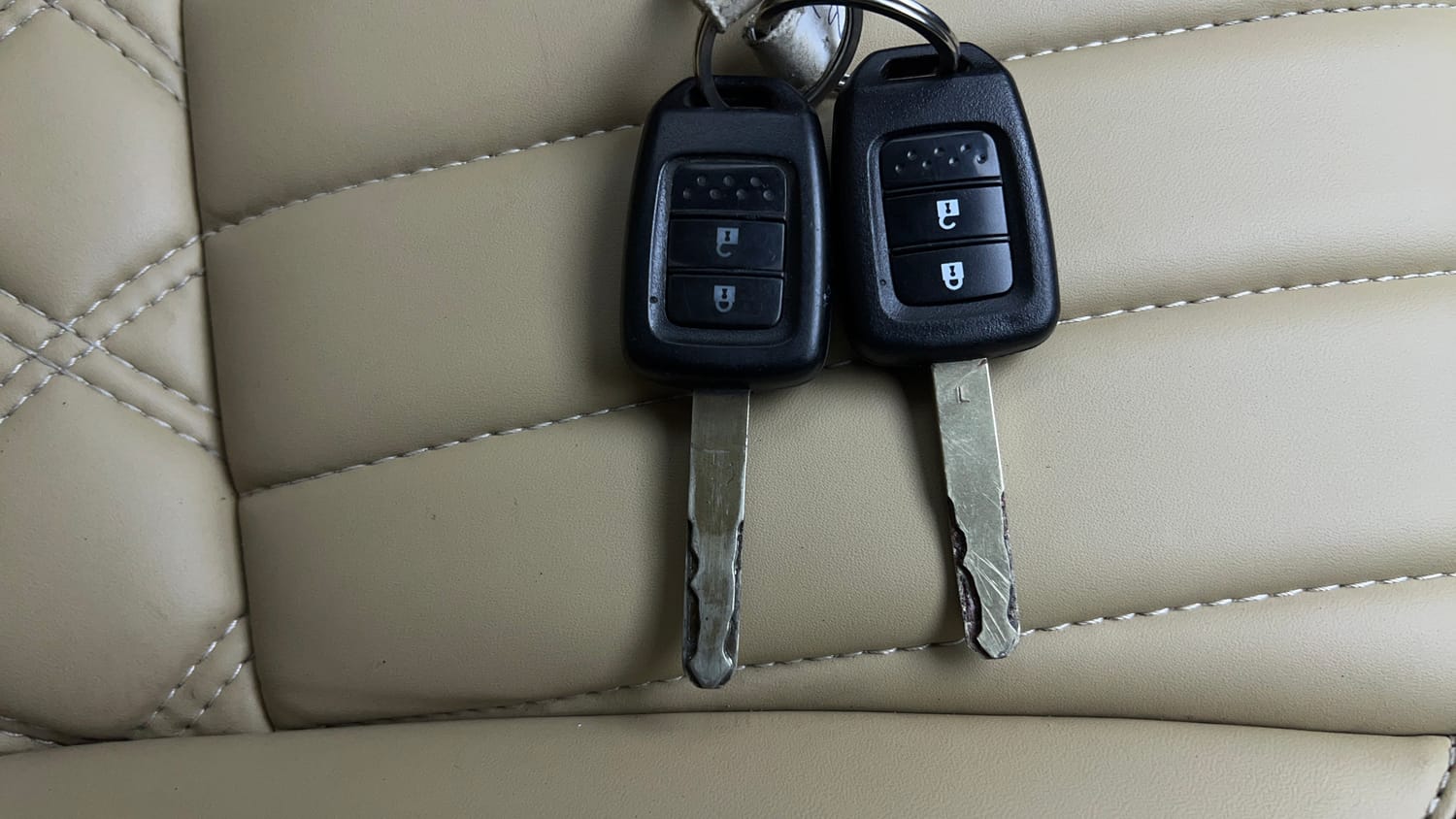 Used 2015 Honda City SV Petrol Manual extra CAR KEY VIEW