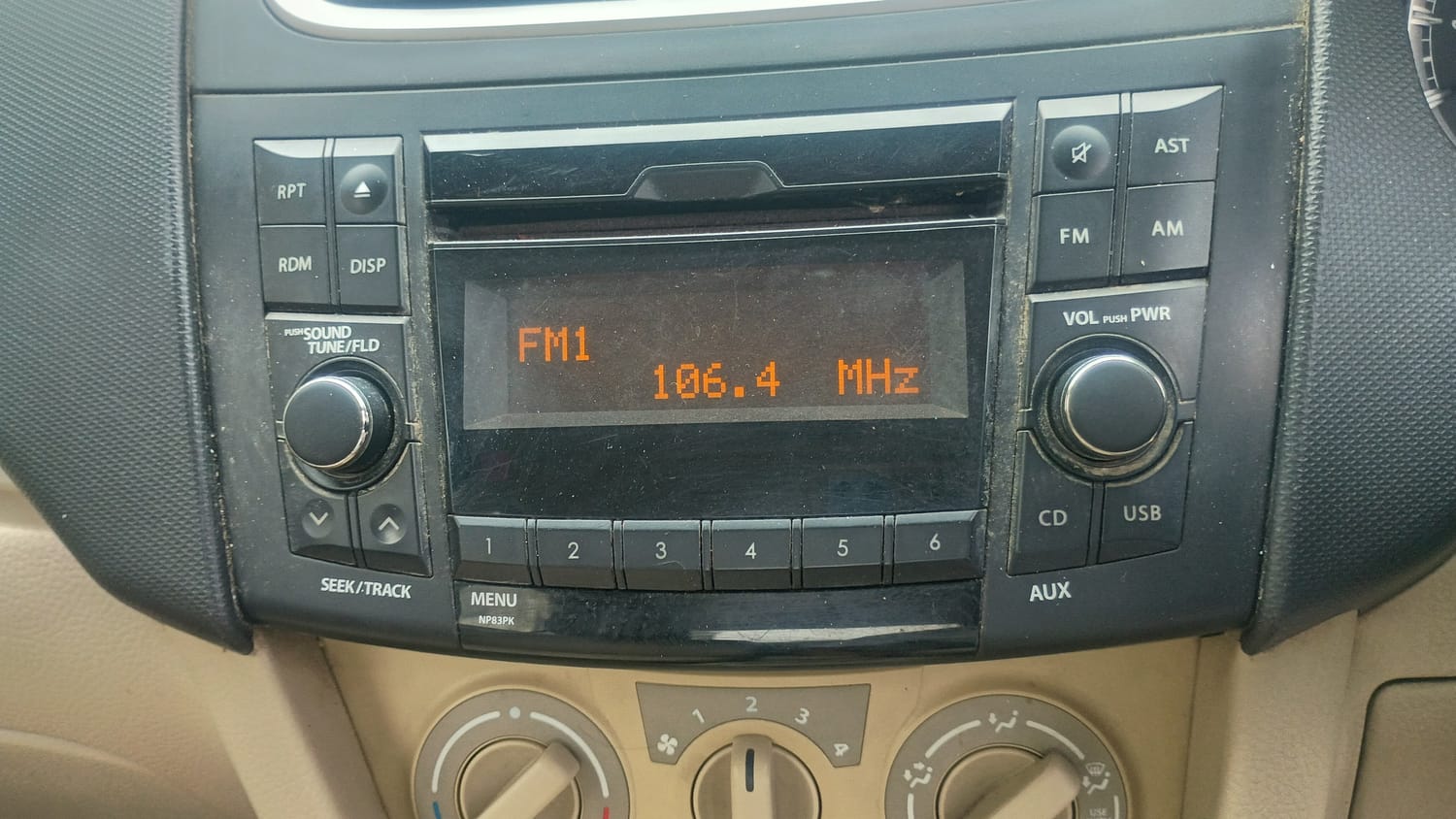 Used 2015 Maruti Suzuki Swift Dzire VXI Petrol Manual top_features Integrated (in-dash) music system