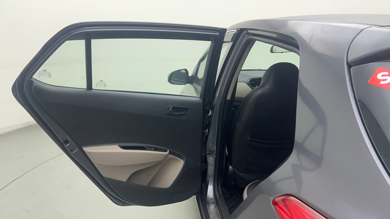 Used 2018 Hyundai Grand i10 Magna 1.2 Kappa VTVT Petrol Manual interior LEFT REAR DOOR OPEN VIEW