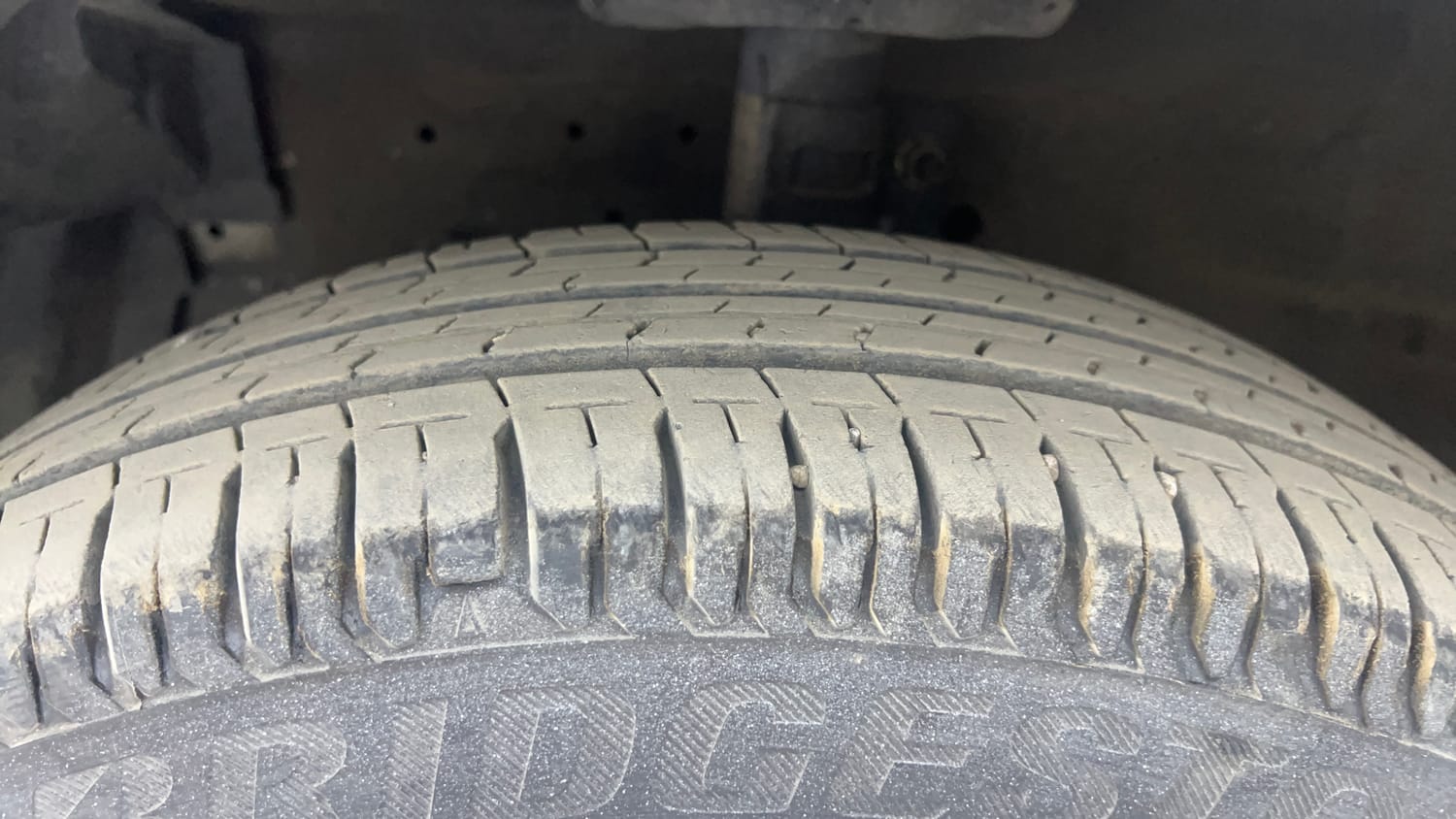 Used 2015 Maruti Suzuki Swift VXi Petrol Manual tyres LEFT FRONT TYRE TREAD VIEW